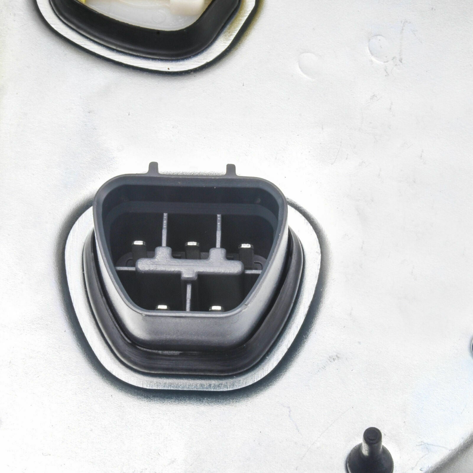 BOMBA DE GASOLINA TACOMA 01 04